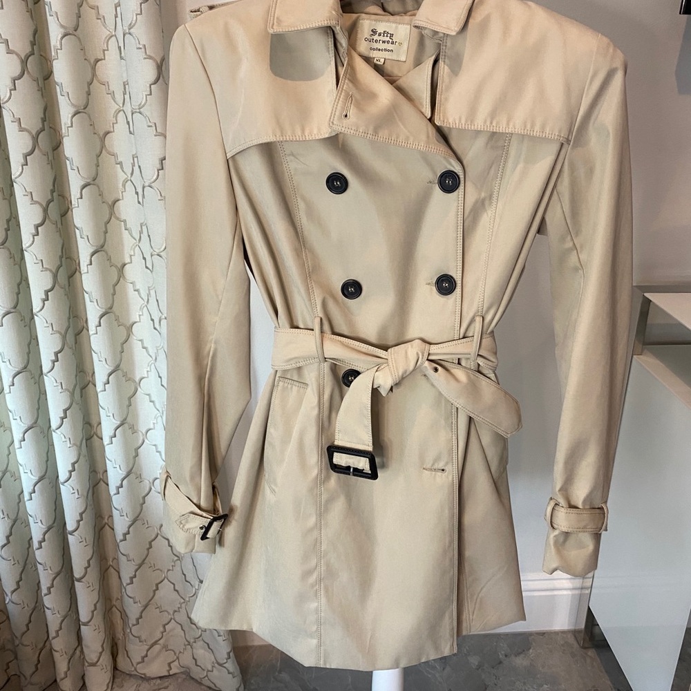 Coat/Jacket - Picture 3 of 3
